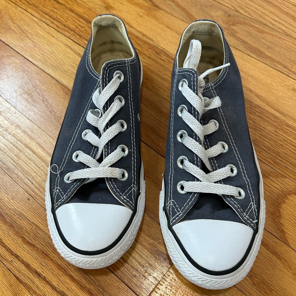 Low Top Blue Converse Women’s Size 6